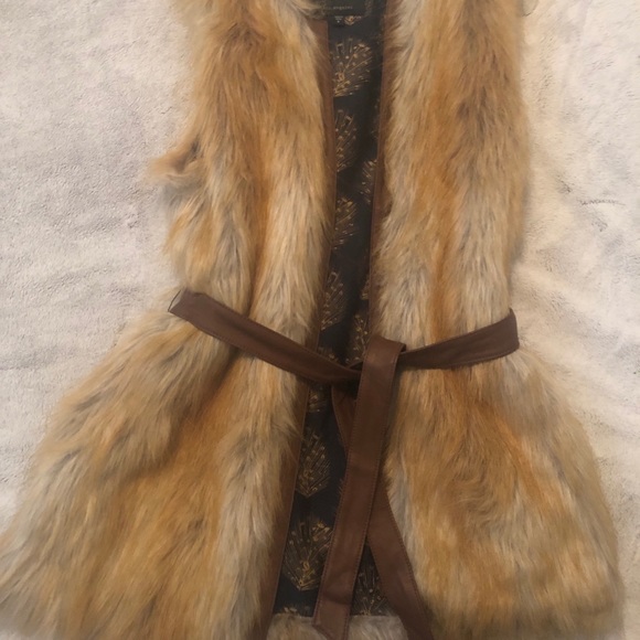 Light brown fur vest PU leather trim - Picture 2 of 4